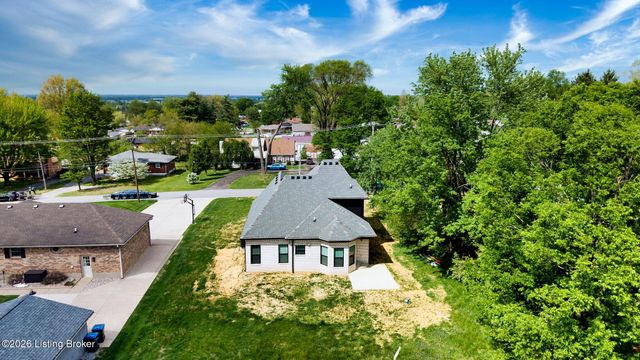 5810 Applegate Ln, Louisville, KY 40219
