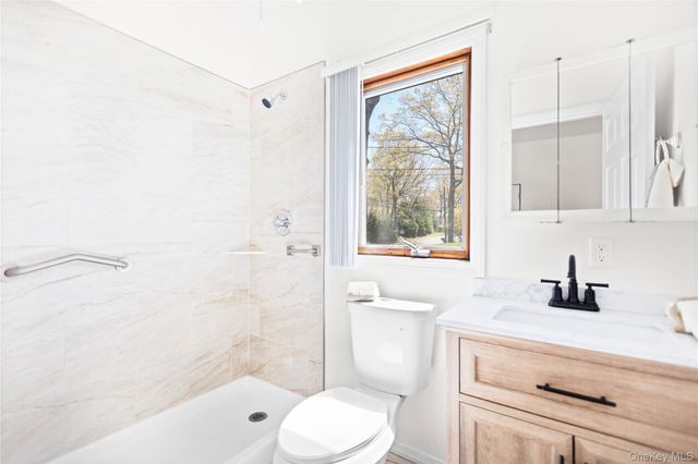 26 19th Street, Wading River, NY 11792