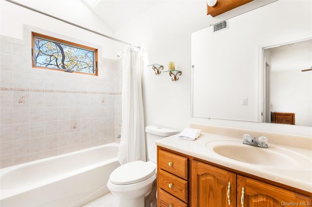 26 19th Street, Wading River, NY 11792