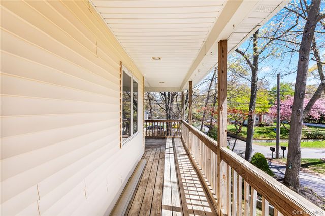 26 19th Street, Wading River, NY 11792