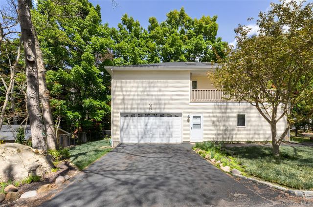 26 19th Street, Wading River, NY 11792