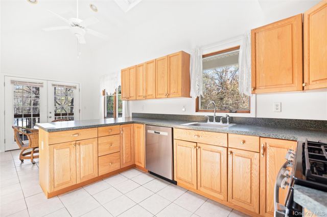 26 19th Street, Wading River, NY 11792