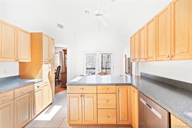 26 19th Street, Wading River, NY 11792