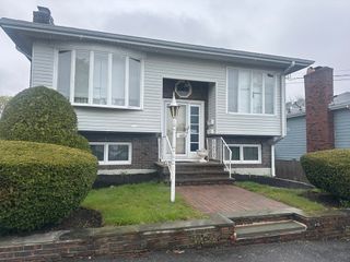 122 Lantern Rd, Revere, MA 02151
