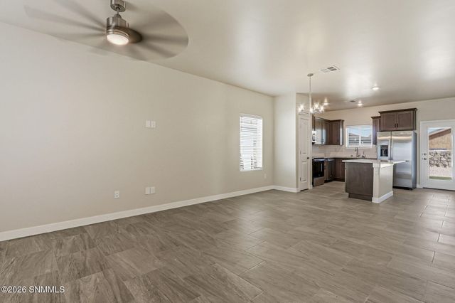 3195 Sedano Avenue, Las Cruces, NM 88012