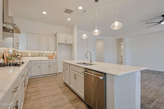 18119 W SILVERWOOD Drive, Goodyear, AZ 85338