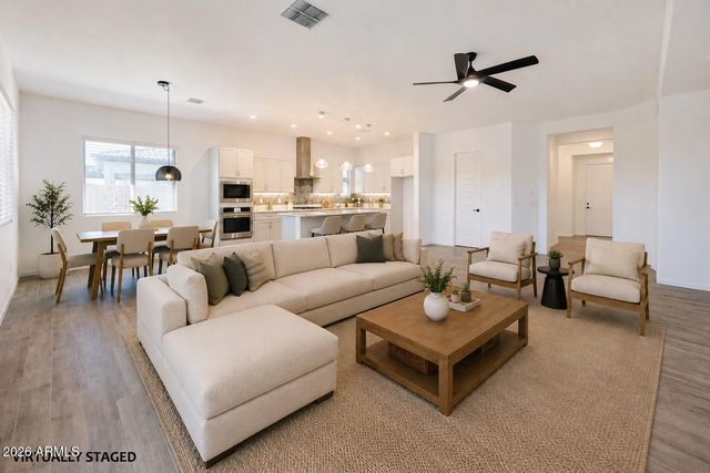 18119 W SILVERWOOD Drive, Goodyear, AZ 85338