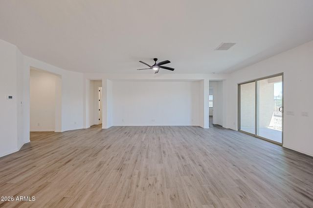 18119 W SILVERWOOD Drive, Goodyear, AZ 85338