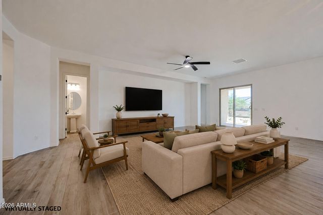 18119 W SILVERWOOD Drive, Goodyear, AZ 85338