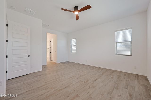 18119 W SILVERWOOD Drive, Goodyear, AZ 85338