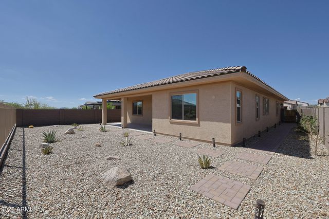 18119 W SILVERWOOD Drive, Goodyear, AZ 85338