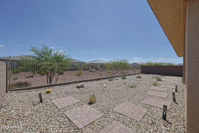18119 W SILVERWOOD Drive, Goodyear, AZ 85338