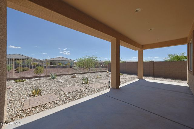 18119 W SILVERWOOD Drive, Goodyear, AZ 85338