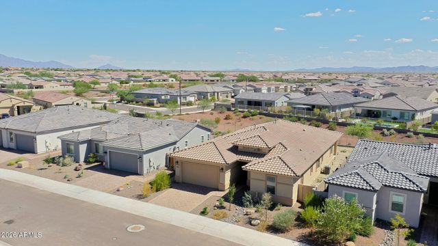 18119 W SILVERWOOD Drive, Goodyear, AZ 85338