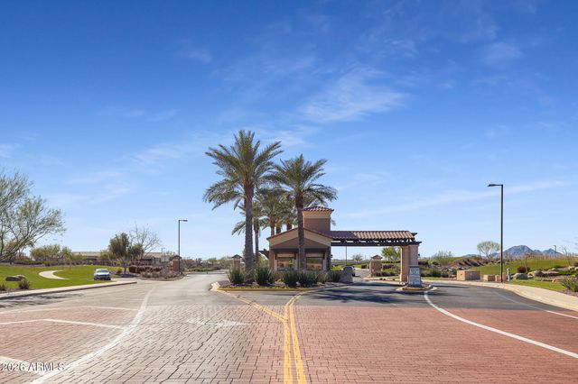 18119 W SILVERWOOD Drive, Goodyear, AZ 85338