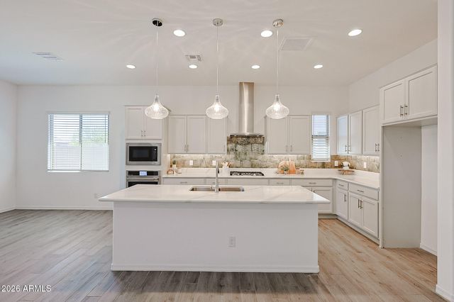 18119 W SILVERWOOD Drive, Goodyear, AZ 85338