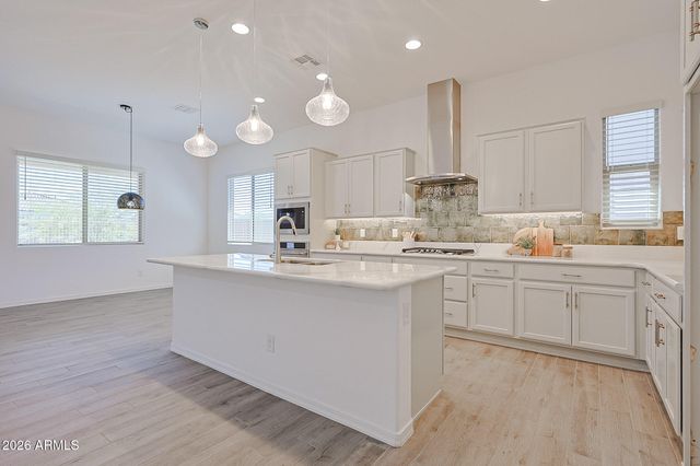 18119 W SILVERWOOD Drive, Goodyear, AZ 85338
