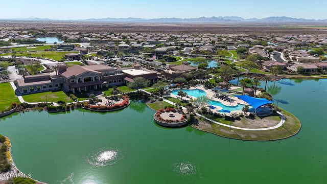 18119 W SILVERWOOD Drive, Goodyear, AZ 85338