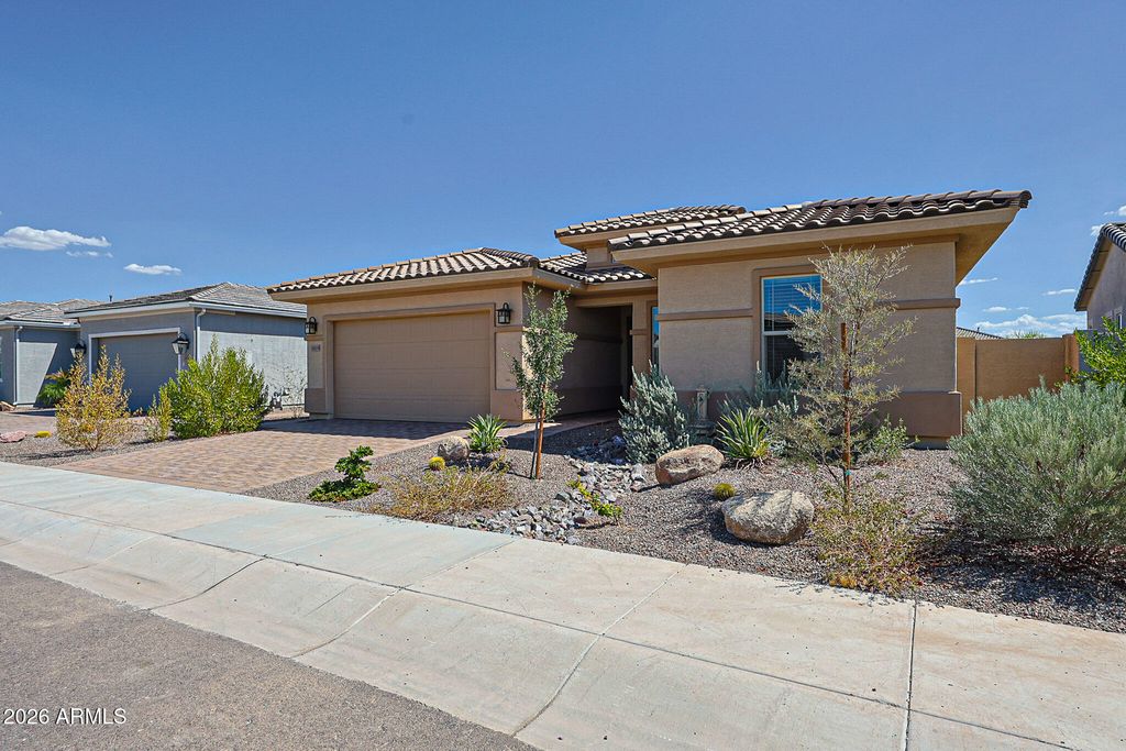 18119 W SILVERWOOD Drive, Goodyear, AZ 85338 — photo 2