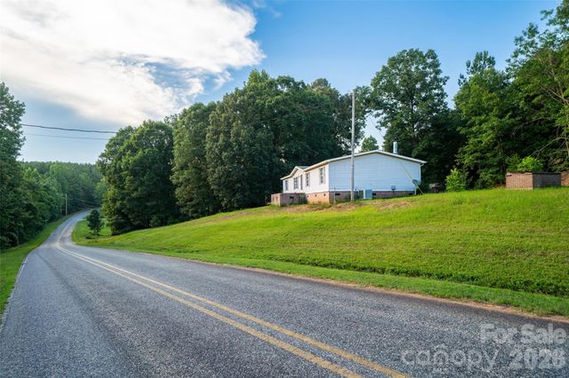 479 McDade Road, Tryon, NC 28782