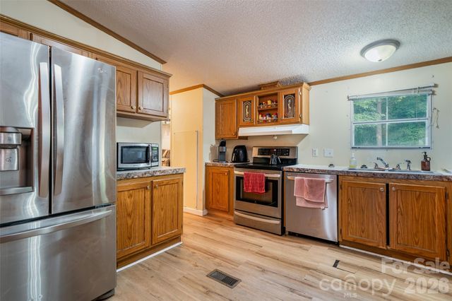 479 McDade Road, Tryon, NC 28782