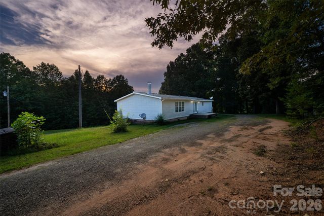 479 McDade Road, Tryon, NC 28782