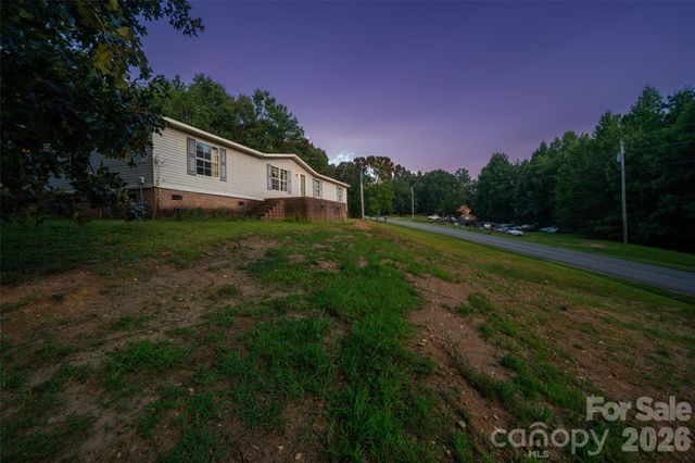 479 McDade Road, Tryon, NC 28782