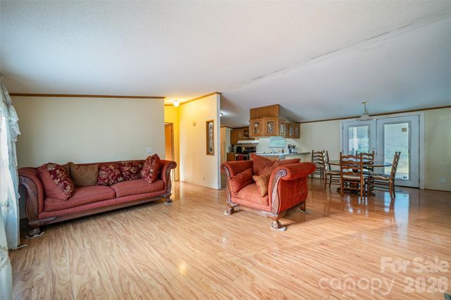 479 McDade Road, Tryon, NC 28782