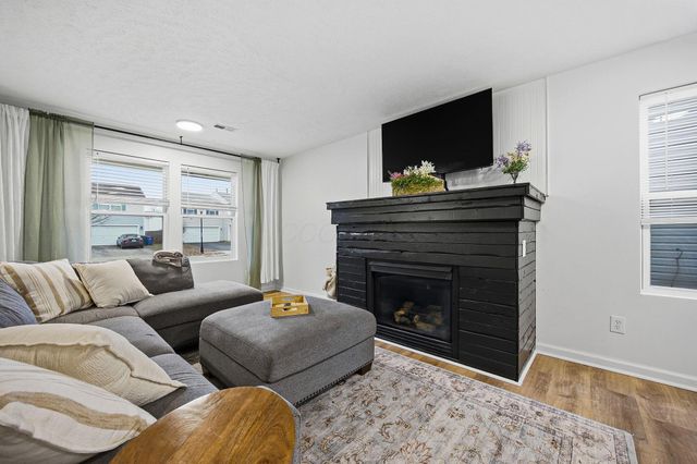 7502 Canal Highlands Boulevard, Canal Winchester, OH 43110