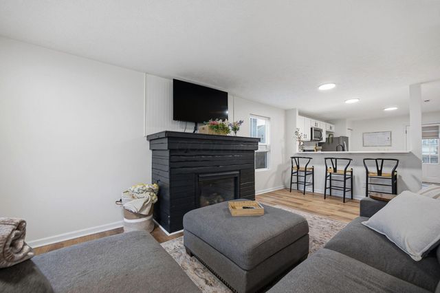 7502 Canal Highlands Boulevard, Canal Winchester, OH 43110