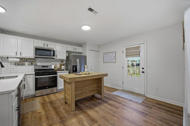 7502 Canal Highlands Boulevard, Canal Winchester, OH 43110