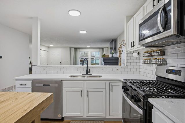 7502 Canal Highlands Boulevard, Canal Winchester, OH 43110