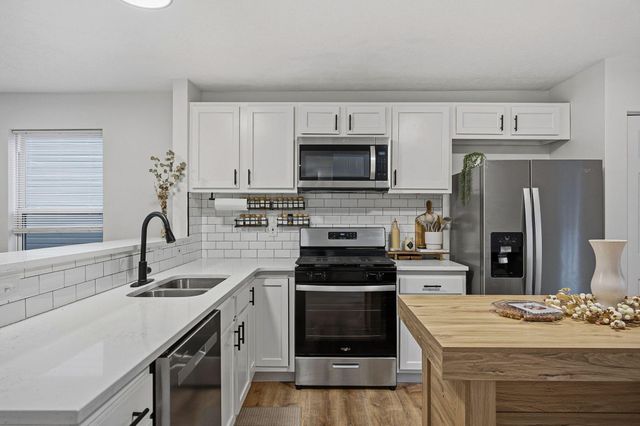 7502 Canal Highlands Boulevard, Canal Winchester, OH 43110