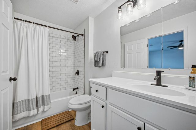 7502 Canal Highlands Boulevard, Canal Winchester, OH 43110