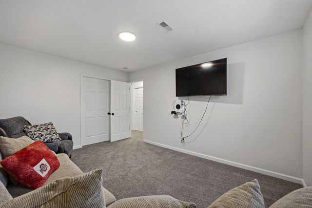 7502 Canal Highlands Boulevard, Canal Winchester, OH 43110