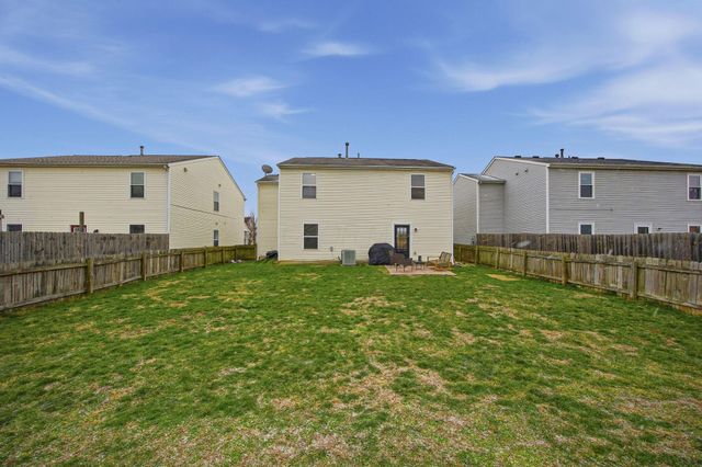 7502 Canal Highlands Boulevard, Canal Winchester, OH 43110