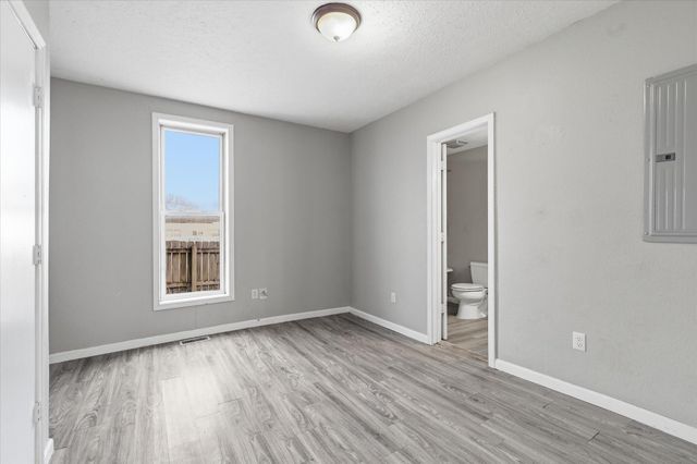 1026 W Division Street, Springfield, MO 65803