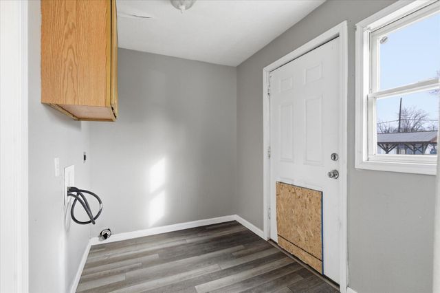 1026 W Division Street, Springfield, MO 65803