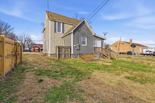 1026 W Division Street, Springfield, MO 65803