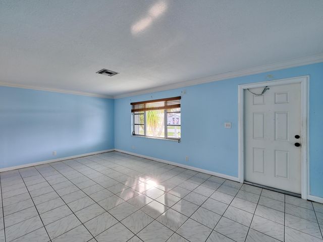 1710 SW 22nd Street, Boynton Beach, FL 33426