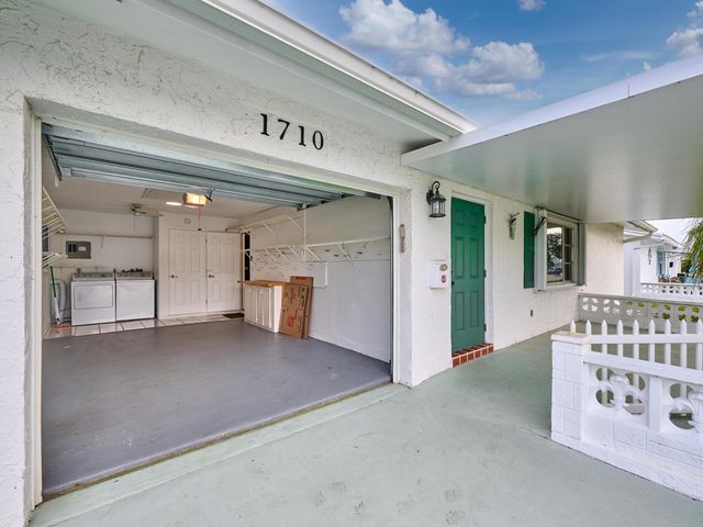 1710 SW 22nd Street, Boynton Beach, FL 33426