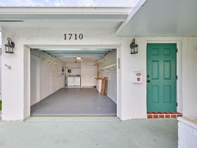 1710 SW 22nd Street, Boynton Beach, FL 33426