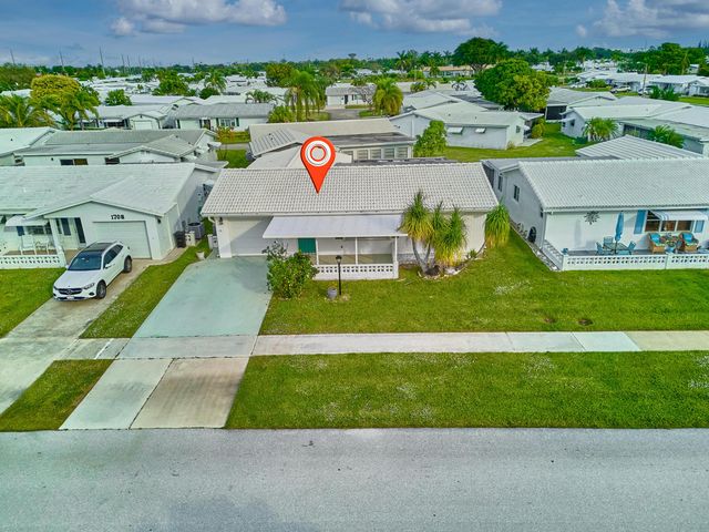 1710 SW 22nd Street, Boynton Beach, FL 33426