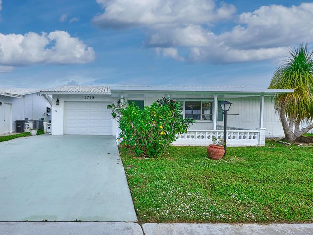 1710 SW 22nd Street, Boynton Beach, FL 33426