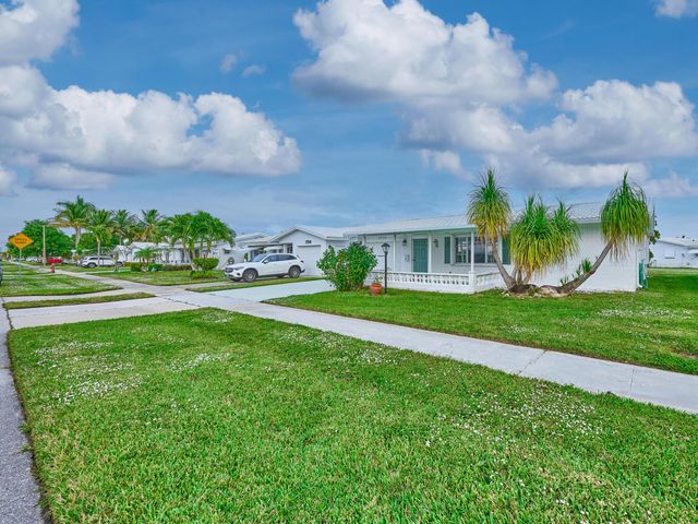 1710 SW 22nd Street, Boynton Beach, FL 33426