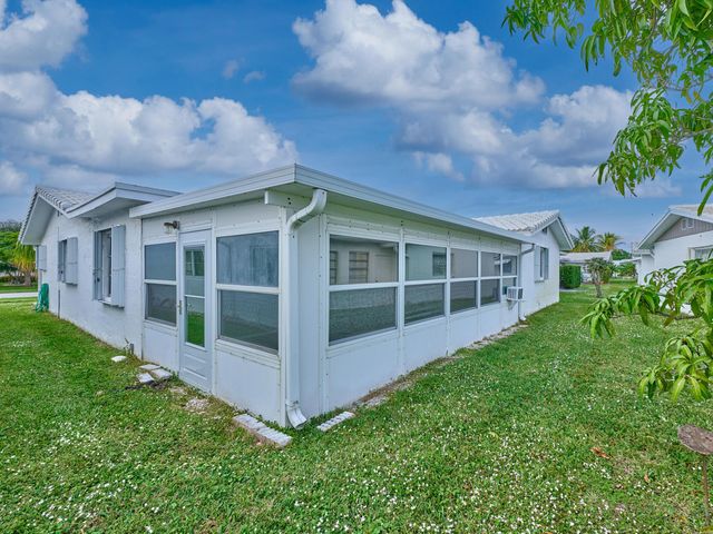 1710 SW 22nd Street, Boynton Beach, FL 33426