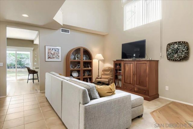 11071 Corte Playa Merida, San Diego, CA 92124
