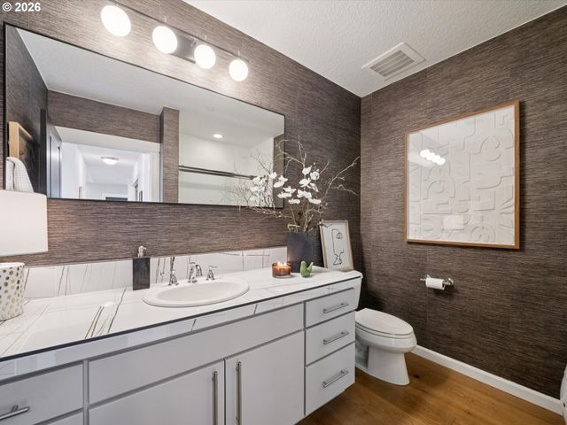 11641 Se WINGSPAN Way B5, Happy Valley, OR 97086