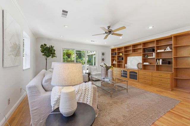 2829 Carson Street, Redwood City, CA 94061