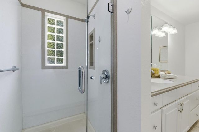 2829 Carson Street, Redwood City, CA 94061